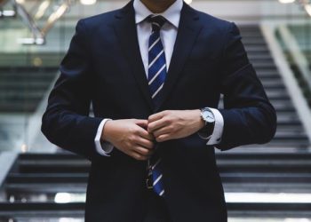 Ahli Ungkap Ciri Pemimpin Narsistik dan Cara Menghadapinya