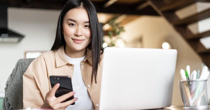 Lepas Kabel, Nikmati Akses Nyaman Ponsel Android dari Laptop Anda