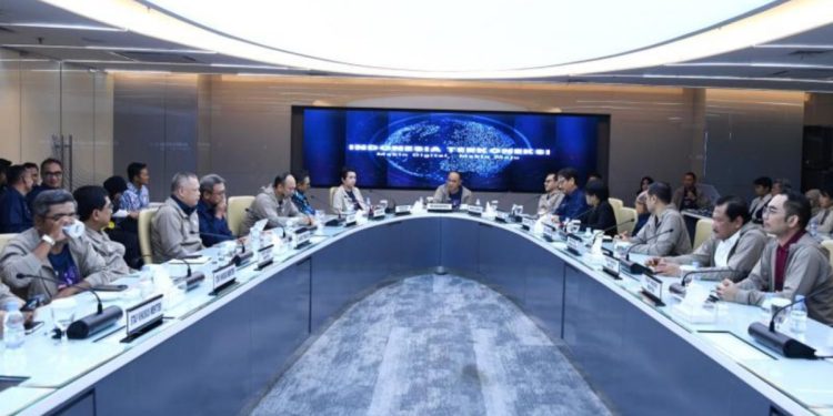 **Jurus Jitu Menkominfo Berantas Judi Online: Enam Strategi Ampuh**