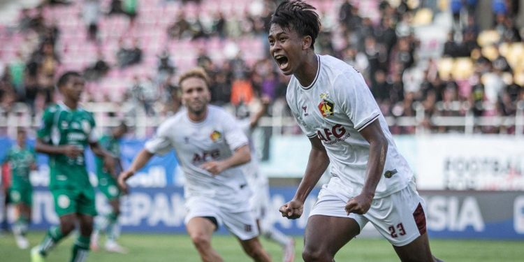 Debut Manis Persik Kediri di Kandang PSS