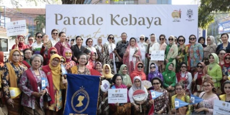 Parade Kebaya: Solo Jaga Tradisi Melalui Fesyen yang Mengagumkan