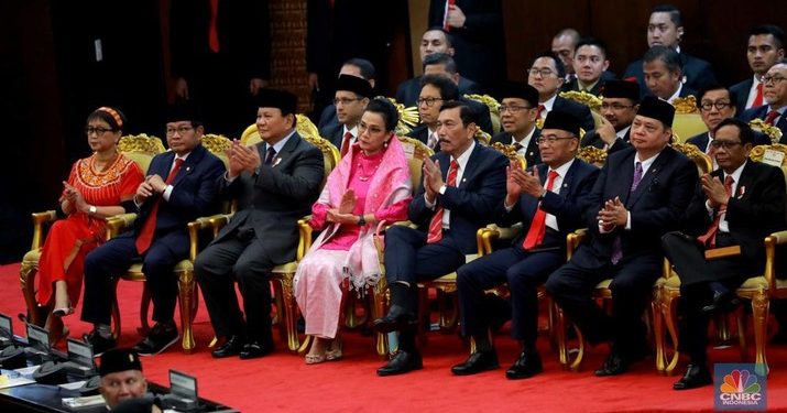 "Menteri Mengabadikan Malam di Penginapan Mewah Ibu Kota Nusantara"