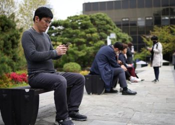 Rahasia Intelijen: Benteng Smartphone Anda dari Serangan Siber