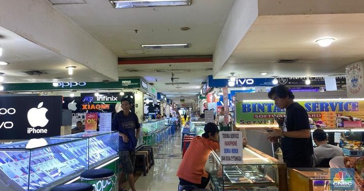 Duel Sengit Para Raja Ponsel: Oppo, Samsung, dan Vivo Tersingkir