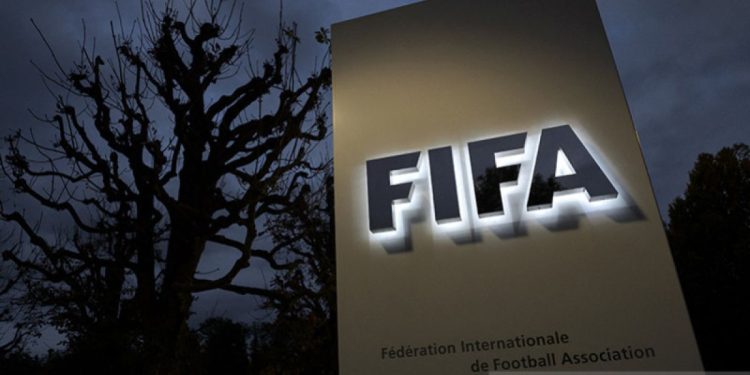 Perjalanan Epik FIFA: Dari Lapangan Hijau ke Panggung Dunia