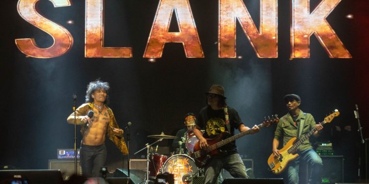 Orkes Sakit Hati: Anthem Patah Hati yang Menyayat Jiwa