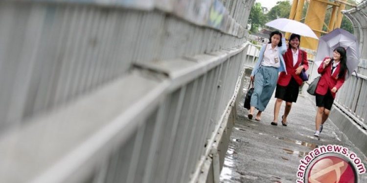 Waspada Cuaca Jakarta Hari Ini: Hujan Ringan-Sedang Bakal Mengguyur Sampai Senin Malam