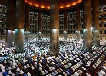 Panduan Sholat Masuk dan Keluar Masjid: Makna, Manfaat, dan Tata Cara yang Benar
