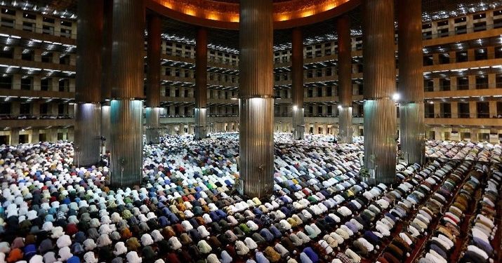 Panduan Sholat Masuk dan Keluar Masjid: Makna, Manfaat, dan Tata Cara yang Benar