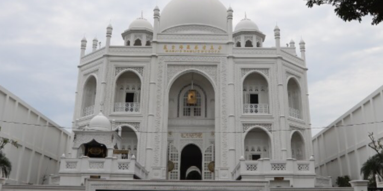 Masjid Megah Jabodetabek: Jelajahi Keagungan Arsitektur dan Spiritualitas