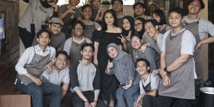 Kejutan Manis dari Bernadya Hadir di Tuku Kemanggisan