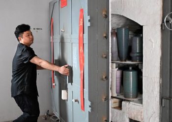 Pesona Abadi Porselen Jun: Permata Berharga dari Yuzhou