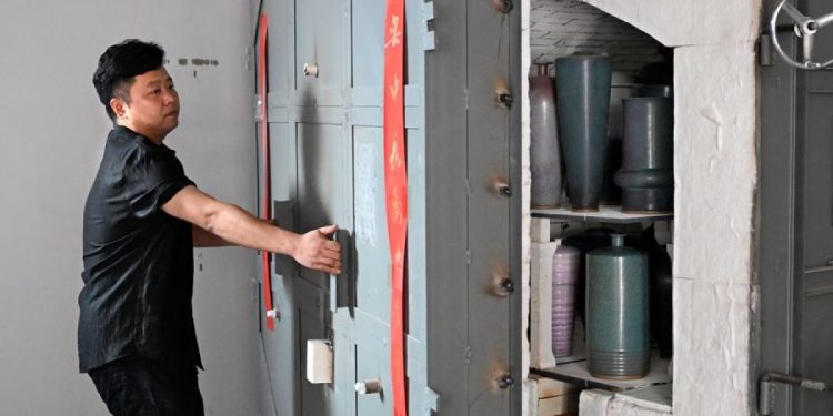 Pesona Abadi Porselen Jun: Permata Berharga dari Yuzhou