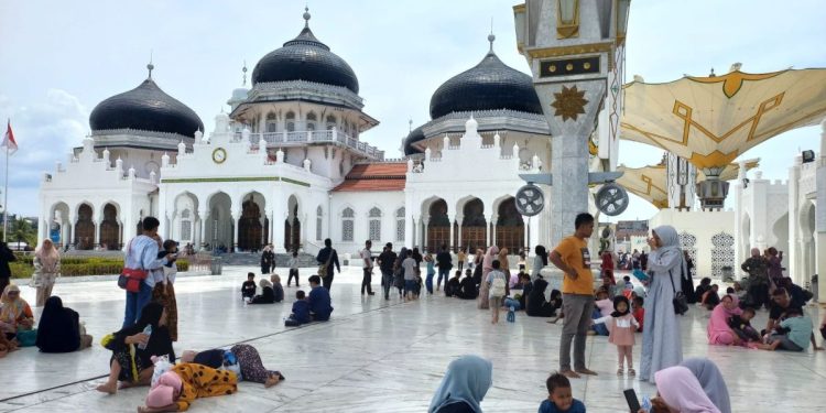 Jejak Peradaban: Masjid-masjid Bersejarah yang Menjadi Saksi Perjuangan Islam di Indonesia
