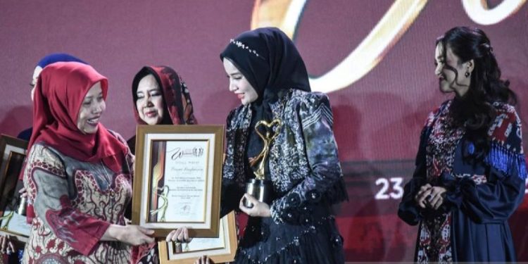 Perjalanan Inspiratif Pakar Kecantikan Berpenghargaan