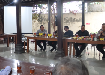 Kapolres Bantul AKBP Michael R Risakotta bersama jajaran Forkopimda Kabupaten Bantul melakukan kunjungan silaturahmi ke posko pemenangan para paslon Pilkada Kabupaten Bantul 2024