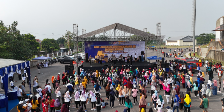 Perayaan Hari Lalu Lintas Bhayangkara ke-69 yang digelar oleh Satlantas Polres Bantul berlangsung meriah di Stadion Sultan Agung