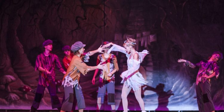 Petualangan Peter Pan di Negeri Dongeng Es