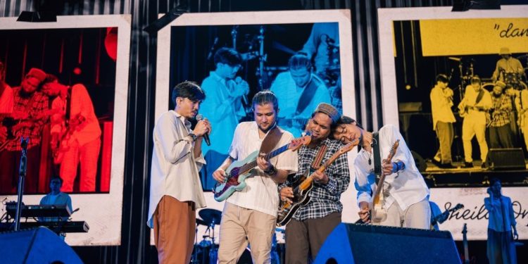 Melompat Lebih Tinggi: Mengungkap Rahasia Tersembunyi dalam Lirik yang Menggugah