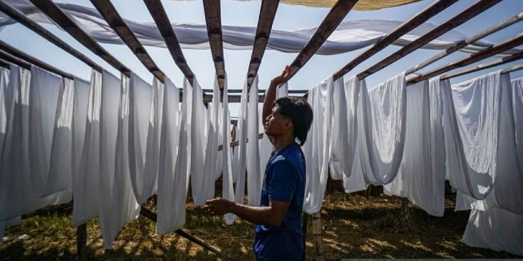 Perkuat UMKM: OJK Lancarkan Cara Mudah Dapat Dana