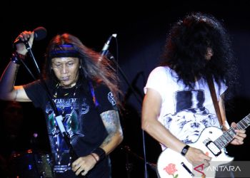 Makna Tersirat dalam Syair yang Menggugah: Mengupas Filosofi di Balik "Bawalah Aku" Boomerang