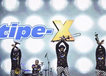 Mengintip Lirik Mendalam "Sakit Hati" Tipe-X: Kenangan Nostalgia yang Menggugah