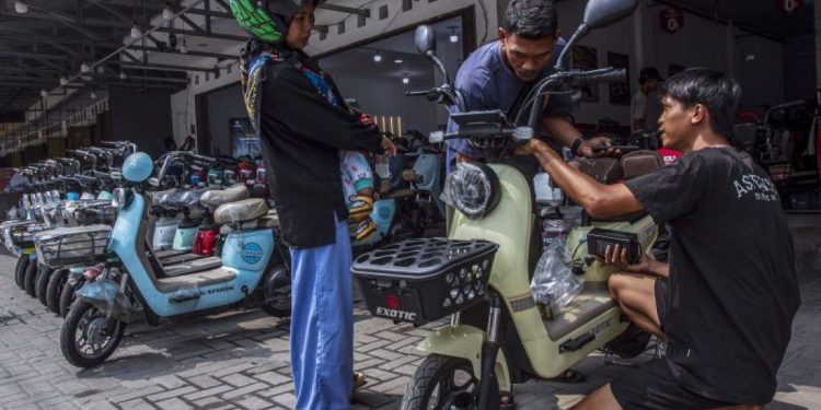 Nominal Pajak Sepeda Motor Listrik: Panduan Lengkap Bagi Anda
