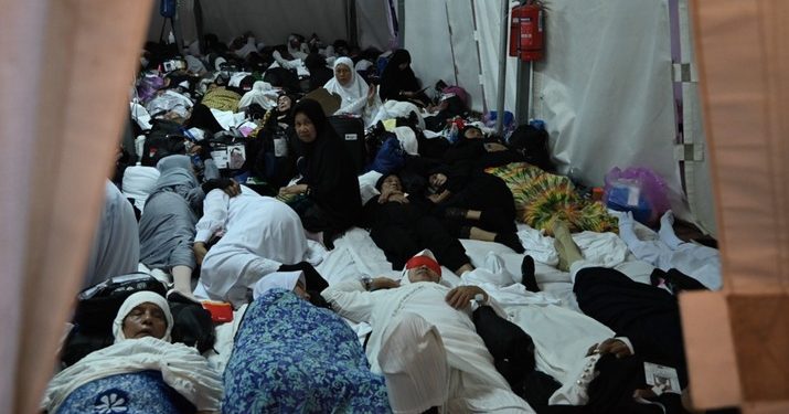 Judul yang Menarik Pembaca:
Haji dalam Bayang-Bayang Sorotan: Mengungkap 3 Masalah Krusial yang Meresahkan Umat