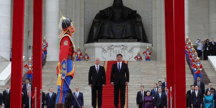 Putin Berkunjung ke Negara ICC: Senyum Lebar di Balik Bayang-bayang Penangkapan