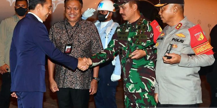 Calon Wakil Gubernur yang Bersinar: Profil Alfred Denny Djoike Tuejeh