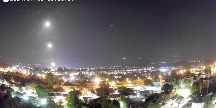 Hujan Rudal Hizbullah: Langit Israel Berkobar dalam Kekacauan