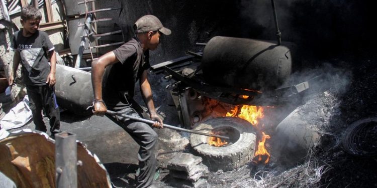 Sampah ke Harapan: Transformasi Kreatif dari Gaza