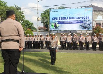 Kapolres Bantul Memimpin Apel Gelar Pasukan Operasi Zebra Progo 2024