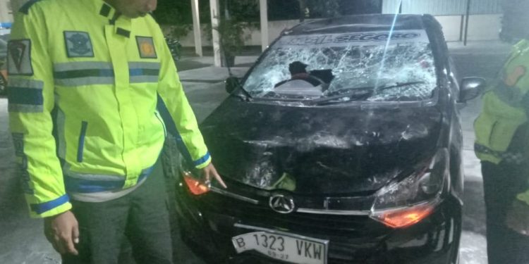 Polisi Mengamankan Kencaraan Pasca Kecelakaan di Sleman