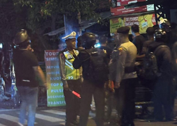 Polisi mengamankan lokasi kejadian