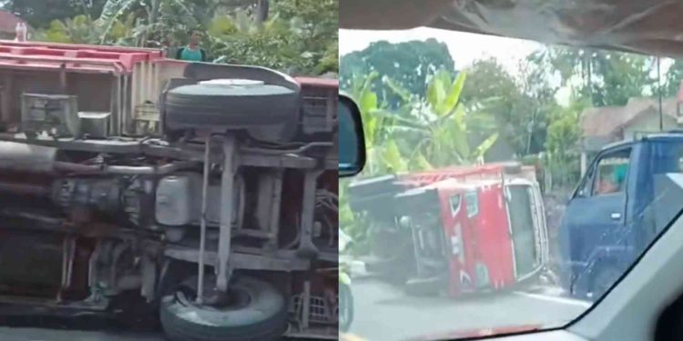 Truk ngguling di jalan turi-pakem