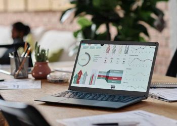 Ilustrasi gambar Digitalisasi Company