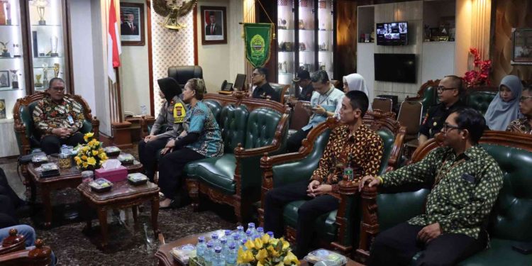 Rapat Koordinasi Tindak Lanjut Instruksi Gubernur Nomor- 5 Tahun 2024 di Ruang Kerja Bupati Bantul