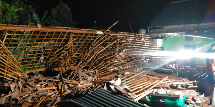 Rumah Roboh Akibat Angin Kencang di Timbulharjo, Sewon
