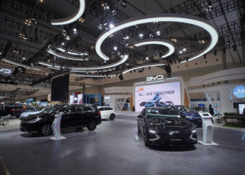 Booth BYD yang ikut meramaikan Gaikindo Jakarta Auto Week (GJAW) 2024