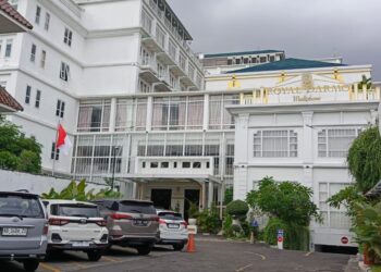 Pengalaman Menginap di Hotel Royal Darmo Malioboro
