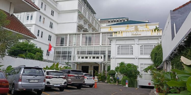 Pengalaman Menginap di Hotel Royal Darmo Malioboro