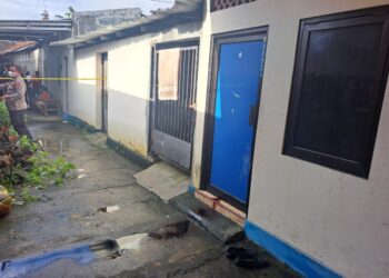 Polisi Mengamankan Lokasi Penemuan Mayat di Kamar Kost di Sewon Bantul