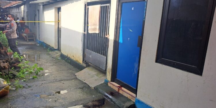 Polisi Mengamankan Lokasi Penemuan Mayat di Kamar Kost di Sewon Bantul
