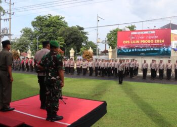 Polres Bantul melaksanakan Apel Gelar Pasukan Operasi Lilin Progo 2024 di halaman Mapolres Bantul