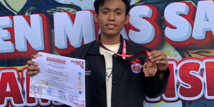Taufiq Hidayat Mahasiswa Sistem Informasi Alma Ata Berhasil Raih Juara 3 Pencak silat Nasional Raden Mas Said Championship V