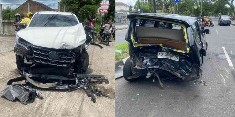 2 Mobil Terlibat Kecelakaan di Jl Brawijaya Bantul depan Parkiran Alma Ata