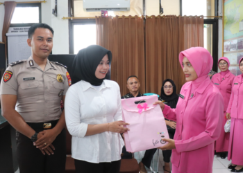 Kisah Cinta Viral Polisi dan Pemohon SKCK Berakhir di Pelaminan