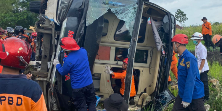 Kondisi Mobil Murni Jaya Pasca Kecelakaan di Kulon Progo