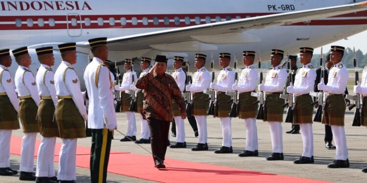 Presiden Republik Indonesia, Prabowo Subianto tiba di Bunga Raya Complex, Bandara Internasional Kuala Lumpur, Malaysia, pada Kamis, 9 Januari 2025, sekitar pukul 10.00 waktu setempat